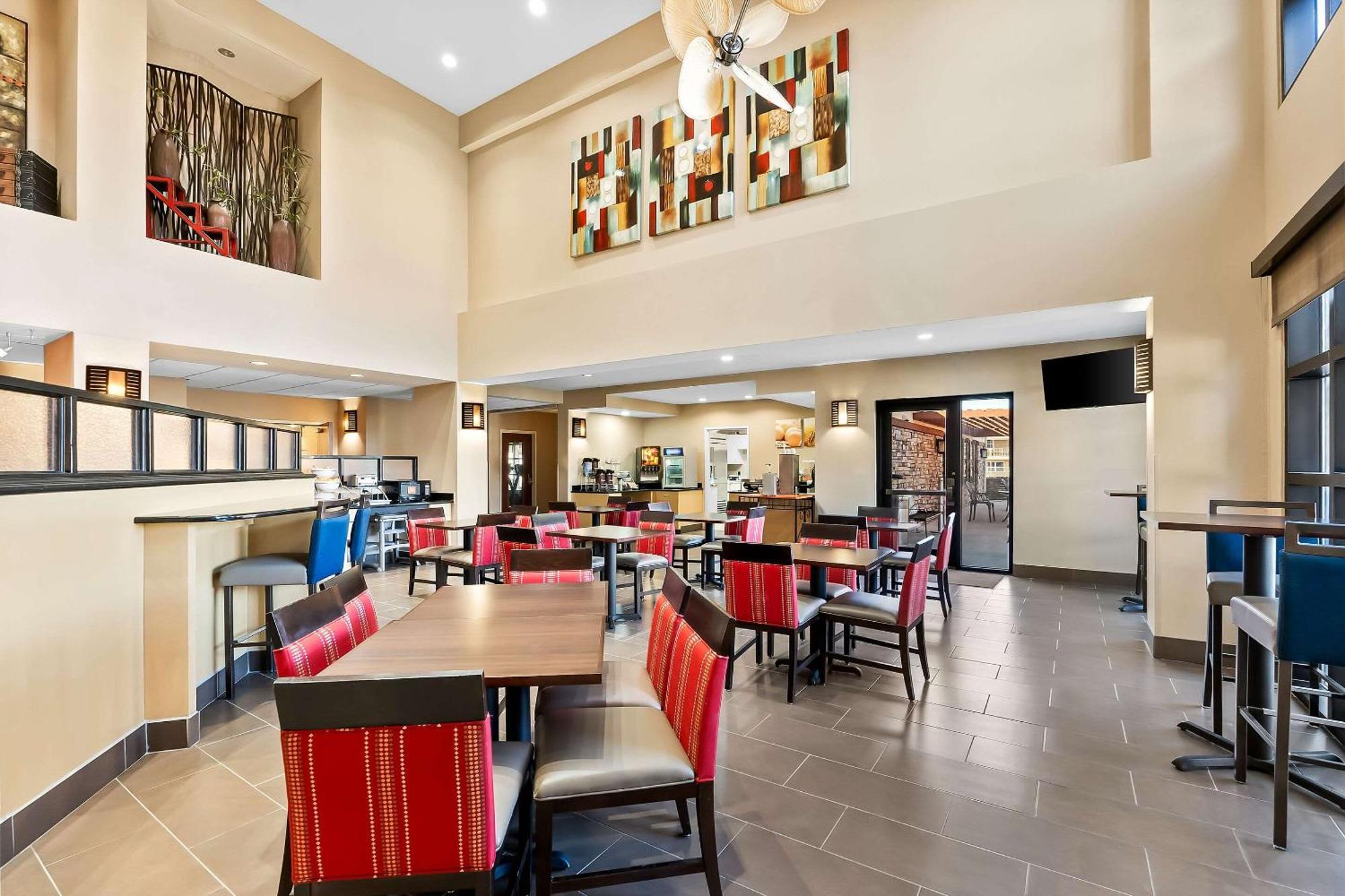 Comfort Suites Panama City Near Tyndall Afb Exterior photo