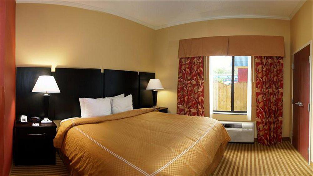 Comfort Suites Panama City Near Tyndall Afb Exterior photo